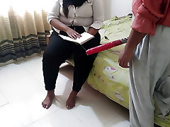 The female teacher was pounded by the student inside the apartment during the tutoring - Jabardast Chudai