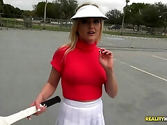 Blonde cracker accepts to have her pussy pummeled once again