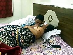 Indian hot Bhabhi screwed by Doctor! With dirty Bangla talking Indian hot Bhabhi screwed by Doctor! With dirty Bangla talking