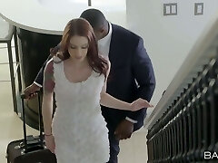 Magnifique pute Anna De Ville va sauvage avec son nouvel amoureux de la BBC Magnifique pute Anna De Ville va sauvage avec son nouvel amoureux de la BBC