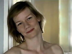 Sandra Huller nu - Dessus de Nous Seulement le Ciel