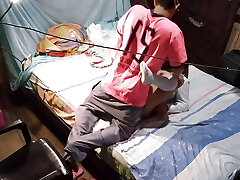 un étudiant uruguayen de montevideo a l'habitude de baiser son professeur après les cours un étudiant uruguayen de montevideo a l'habitude de baiser son professeur après les cours