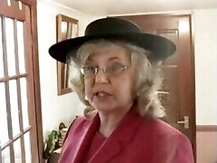 Mature Fesse Femme De Ménage