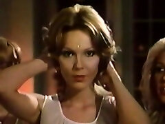 seins babes aime baiser