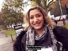 un adolescent turc allemand ramassé pour un rendez-vous public un adolescent turc allemand ramassé pour un rendez-vous public