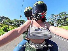 je récupère mon beau-père après son travail je récupère mon beau-père après son travail