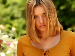 Nude Model Beartifull Posed Vagina Nude Model Beartifull Posed Vagina