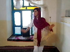 Iran Dancing damsel 1