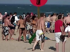 Babes Have Fun At The Beach Babes Have Fun At The Beach