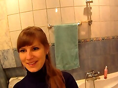 Swingeing dame Elena adores tool insertion