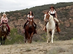 Super exciting Bandidas porn parody featuring sexy babe Jodi Taylor