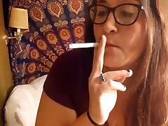 Cool Bbw Smokes And Talks. Cute Southern Accent. Down To Earth Jewliesparxx