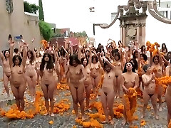 100 Mexican nude women group