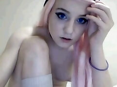 Pink haired amateur emo webcam hottie enjoys caressing her holes
