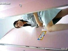 chinese damsels go to toilet.304