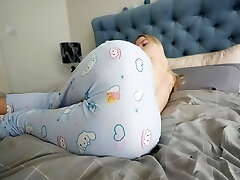 Stepson caught his stepmother watching porn and pulverized her then cumming inside pussy Stepson caught his stepmother watching porn and pulverized her then cumming inside pussy