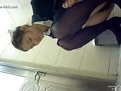 chinese girls go to toilet.121