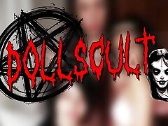 Sissi flashes her wonderful bod in slow motion - DOLLSCULT
