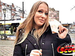 allemand scout-premier anal pour curvy teen au casting de rue