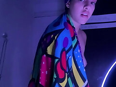 Hot Arab playing with her twat