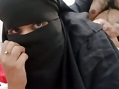 Pakistani Stepmom In Hijaab Fucked By Son