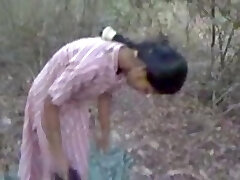 Hard Indian nipples and hairy cooch recorded in park
