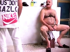 Str8 spy pakistani daddy in public bath
