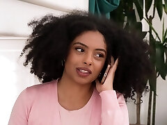 Foxy ebony Hadiya Stunner bends over to be fucked in doggy style Foxy ebony Hadiya Stunner bends over to be fucked in doggy style