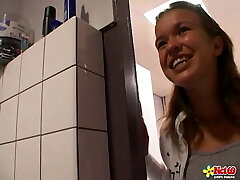 Dutch gangbang with 1 girl and Four guys! Dutch gangbang with 1 girl and Four guys!