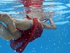 Best milf strips underwater