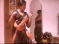 Maid Panimanishi Kasi lanja sollu kasi ga pisikadu Maid Panimanishi Kasi lanja sollu kasi ga pisikadu