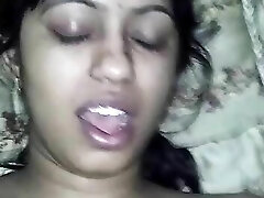 desi süßes mädchen hardcore ficken und stöhnen desi süßes mädchen hardcore ficken und stöhnen