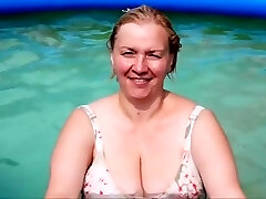 Madura con grandes tetas Madura con grandes tetas