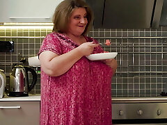 Curvy big breasted Jana loves younger muscular men