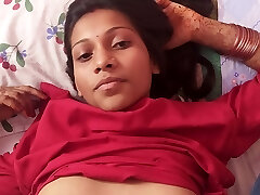 Hot Slim wife ko dost ke sath share kiya - Newley married wifey threesome bang-out