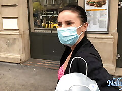 Stranger helps her to hoist the bags in exchange for a oral