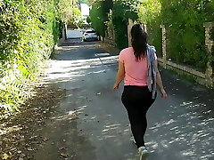 PUBLIC FLASHING Melons AND BLOWJOB IN THE STREET