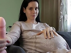 Steaming Pregnant Stepmom Anna Gives a Handjob