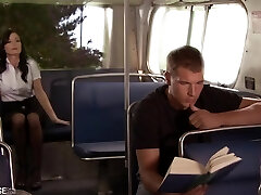 geile lebendige brünette konnte nicht widerstehen und näherte sich einem gutaussehenden mann im öffentlichen verkehr geile lebendige brünette konnte nicht widerstehen und näherte sich einem gutaussehenden mann im öffentlichen verkehr