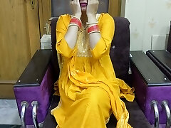 Hubby surprises his wife on her b-day by giving her sexual pleasure in hindi Hubby surprises his wife on her b-day by giving her sexual pleasure in hindi