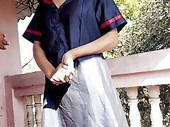 Gav se ahi hu hello ladaki ko bahar lekar uske chief ne chod diya Gav se ahi hu hello ladaki ko bahar lekar uske chief ne chod diya