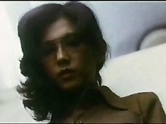 Female Teacher : Boy Hunting (1975)