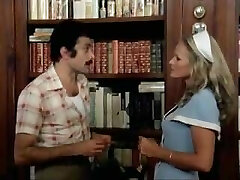 कामुक नर्स (1975)
