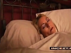 statue brainwashes mother into a lesbian statue brainwashes mother into a lesbian