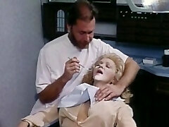 Jennifer Welles i jej dentysta