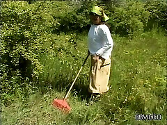 He takes a granny out into the forest and plumbs her vintage pussy