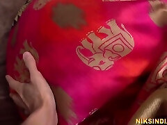 Pregnant Desi Mommy Penetrated In Ass And Pussy By The Servant Pregnant Desi Mommy Penetrated In Ass And Pussy By The Servant