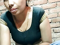 Super-fucking-hot Wondrous  Aunty Ki Full Chudai Unki Bur Ko Chodne ka Maja Bahut Aaya 