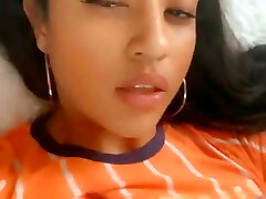 Ultra-cutie Fingers Her Kitty Ultra-cutie Fingers Her Kitty