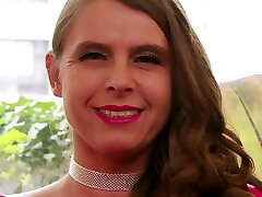 CHIENNE Milf GROS SEINS GROS CUL CHIENNE Milf GROS SEINS GROS CUL